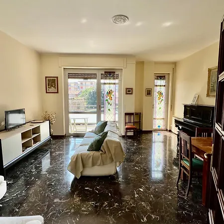 Sailor House Apartman Arona